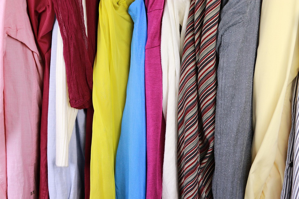 kast vol kleding_plafonddroogrek.nl